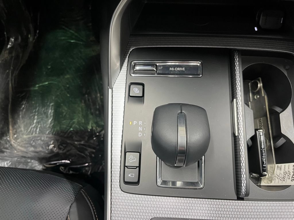 New 2025 MAZDA CX-70 Plug-In Hybrid w/ Premium Plus AWD/4WD image 15