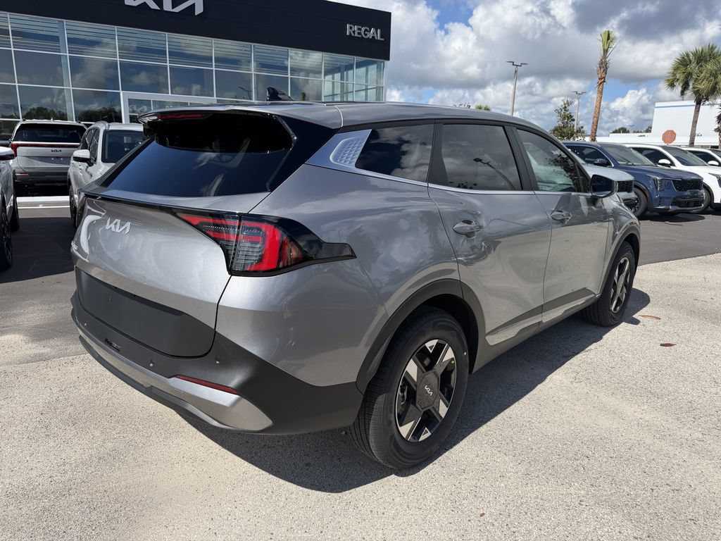 New 2026 Kia Sportage LX FWD image 4
