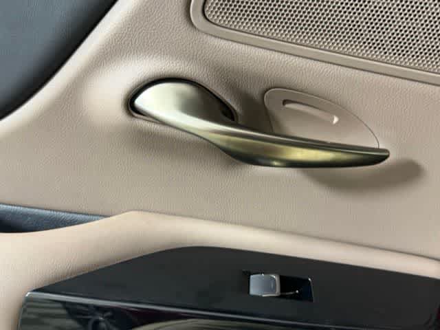 Used 2025 Lexus ES 300h w/ Premium Package FWD image 25