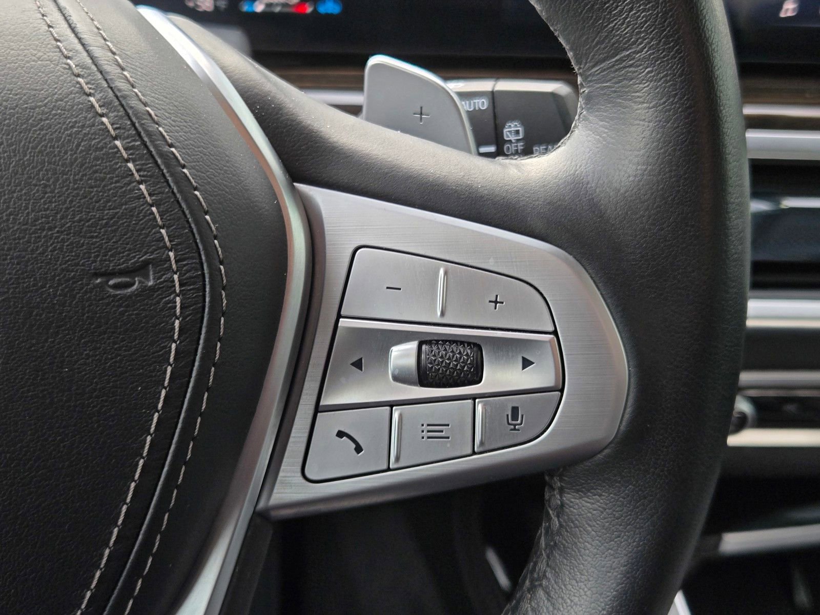 Used 2025 BMW X7 xDrive40i image 23