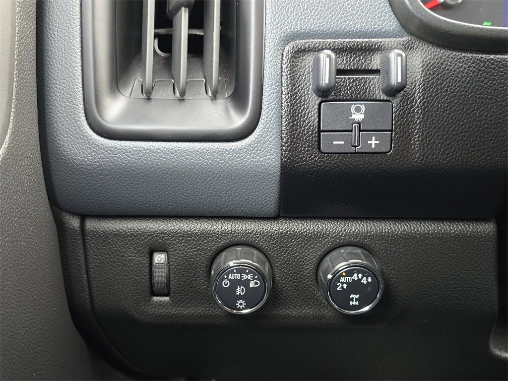 Used 2020 Chevrolet Colorado Z71 image 16