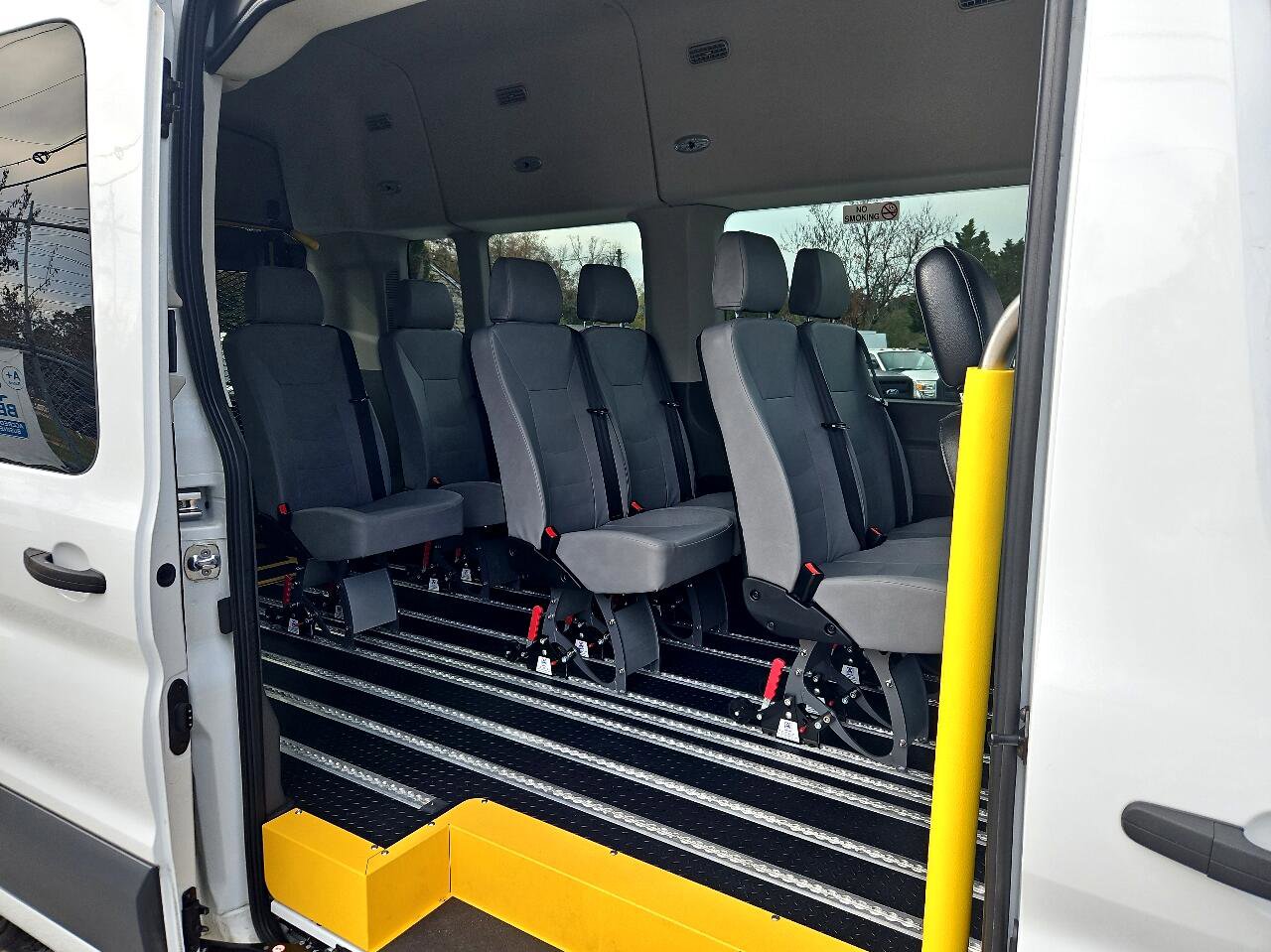 Used 2020 Ford Transit 350 XL image 27