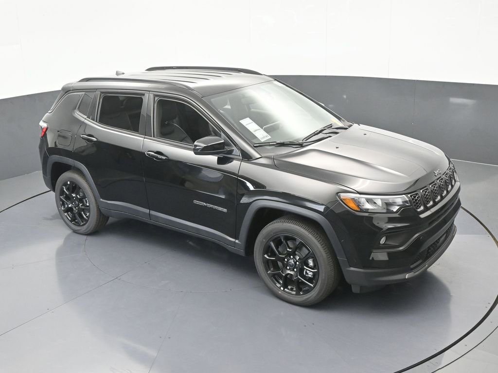 Used 2026 Jeep Compass Latitude AWD/4WD image 45