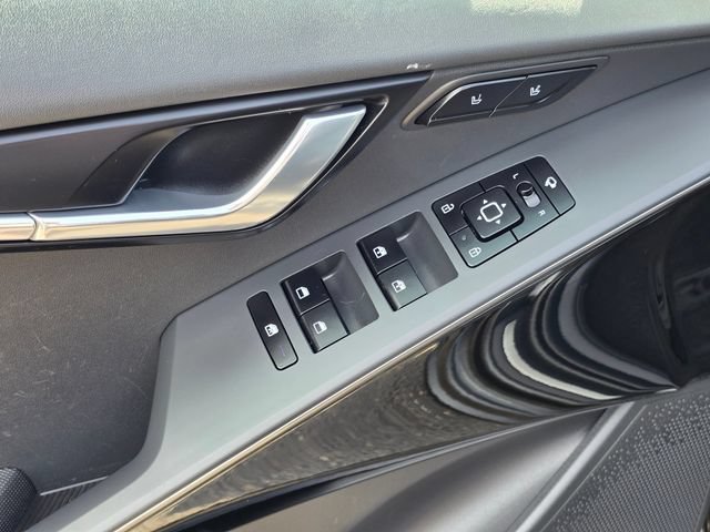 Certified 2023 Kia Niro Wave FWD image 25