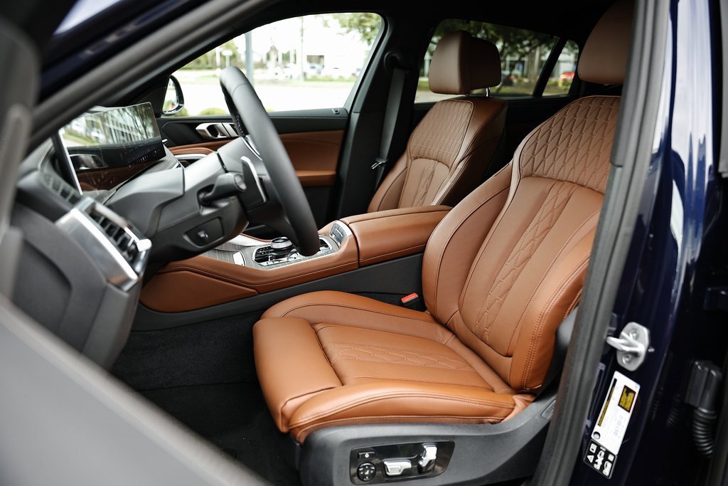 New 2026 BMW X6 M60i w/ Executive Package image 21