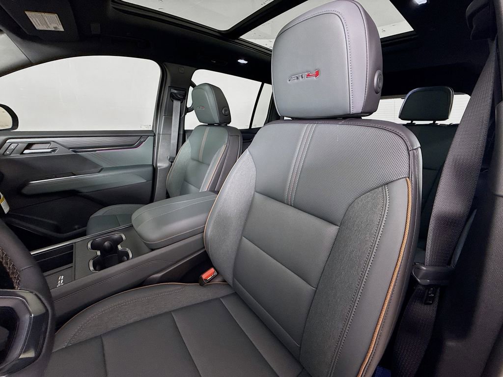 New 2026 GMC Acadia AT4 w/ LPO, Floor Liner Package AWD/4WD image 26