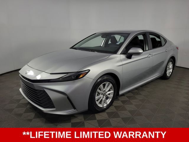 Used 2025 Toyota Camry LE FWD image 3