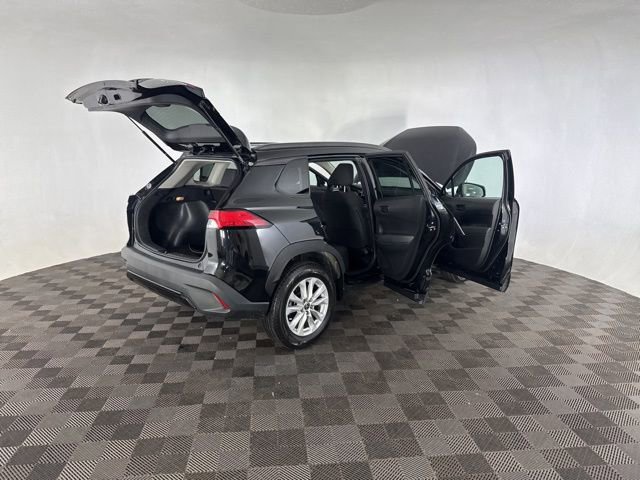 Used 2022 Toyota Corolla Cross LE FWD image 14