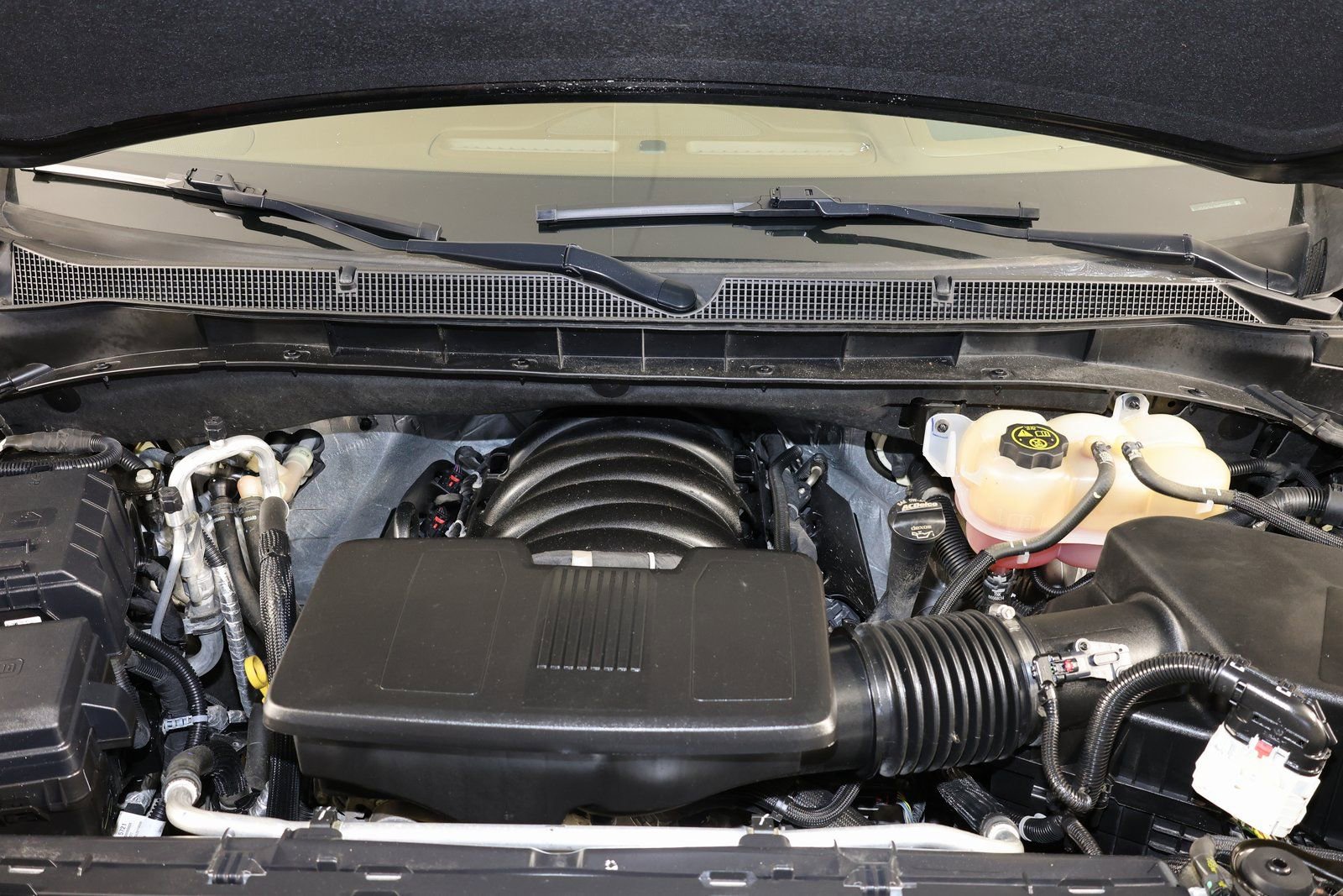 Used 2024 Chevrolet Tahoe High Country image 37