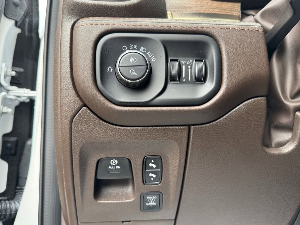 Used 2025 RAM 1500 Limited w/ Bed Utility Group image 31