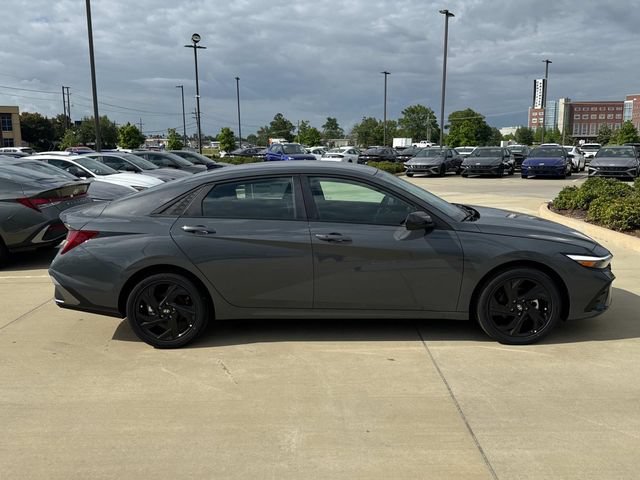 New 2026 Hyundai Elantra SEL FWD image 11