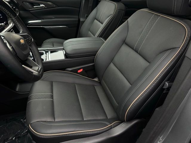 Used 2025 Chevrolet Traverse High Country w/ LPO, Floor Liner Package image 5