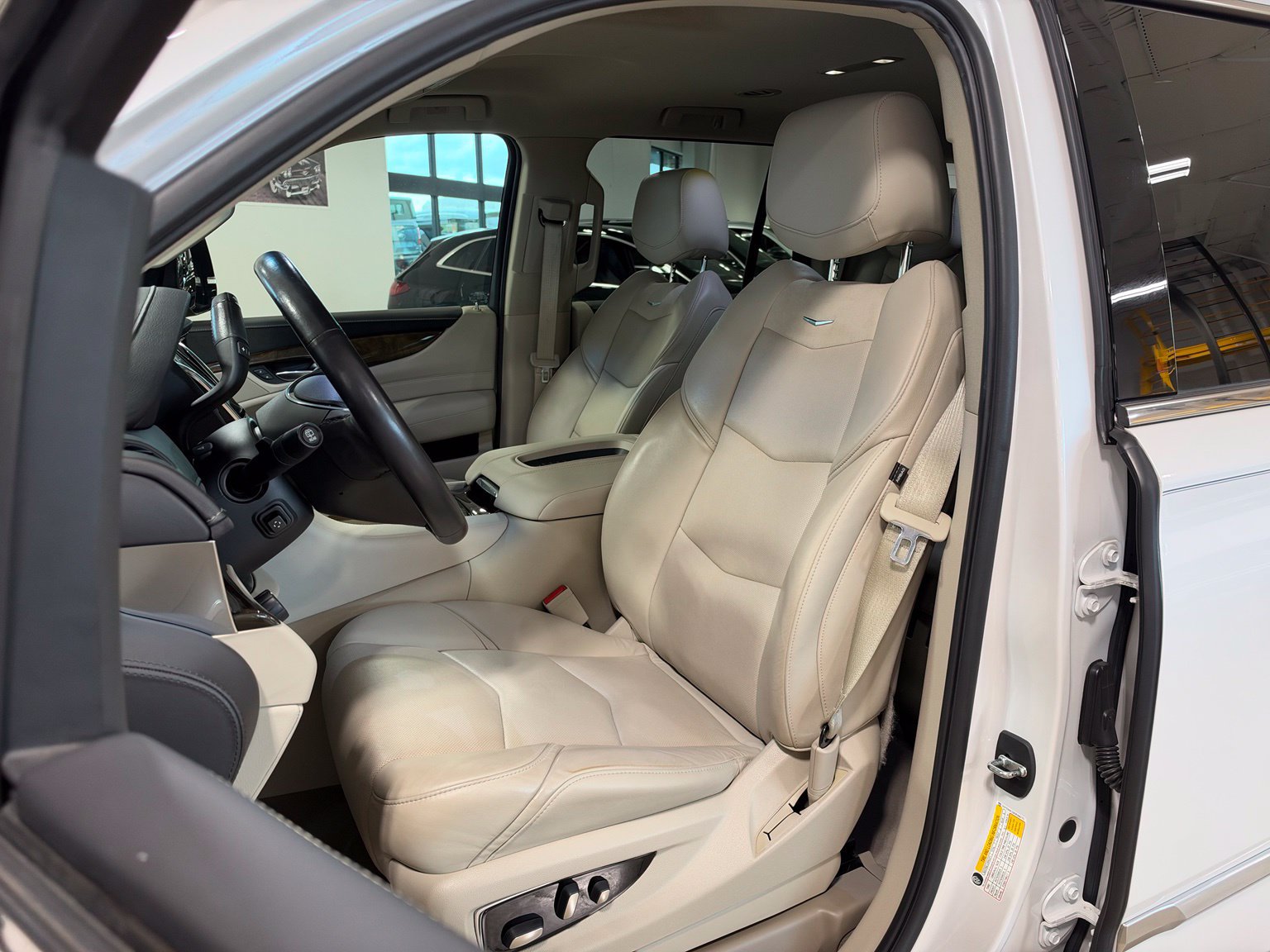 Used 2019 Cadillac Escalade 2WD image 11