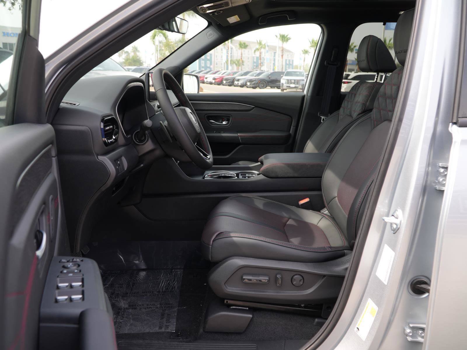 New 2026 Honda Pilot Black Edition image 13