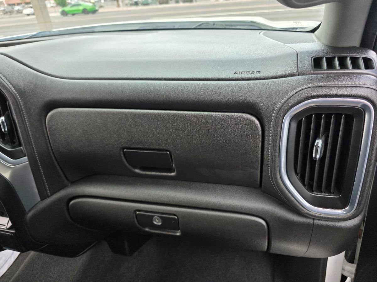 Used 2021 Chevrolet Silverado 1500 LT image 30