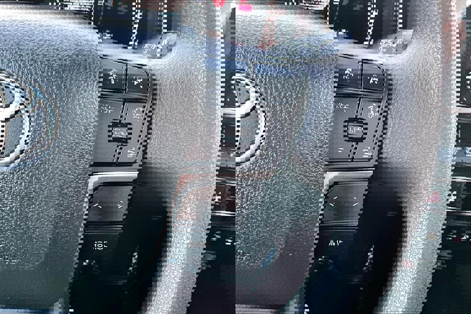 Used 2025 Toyota Camry LE image 18