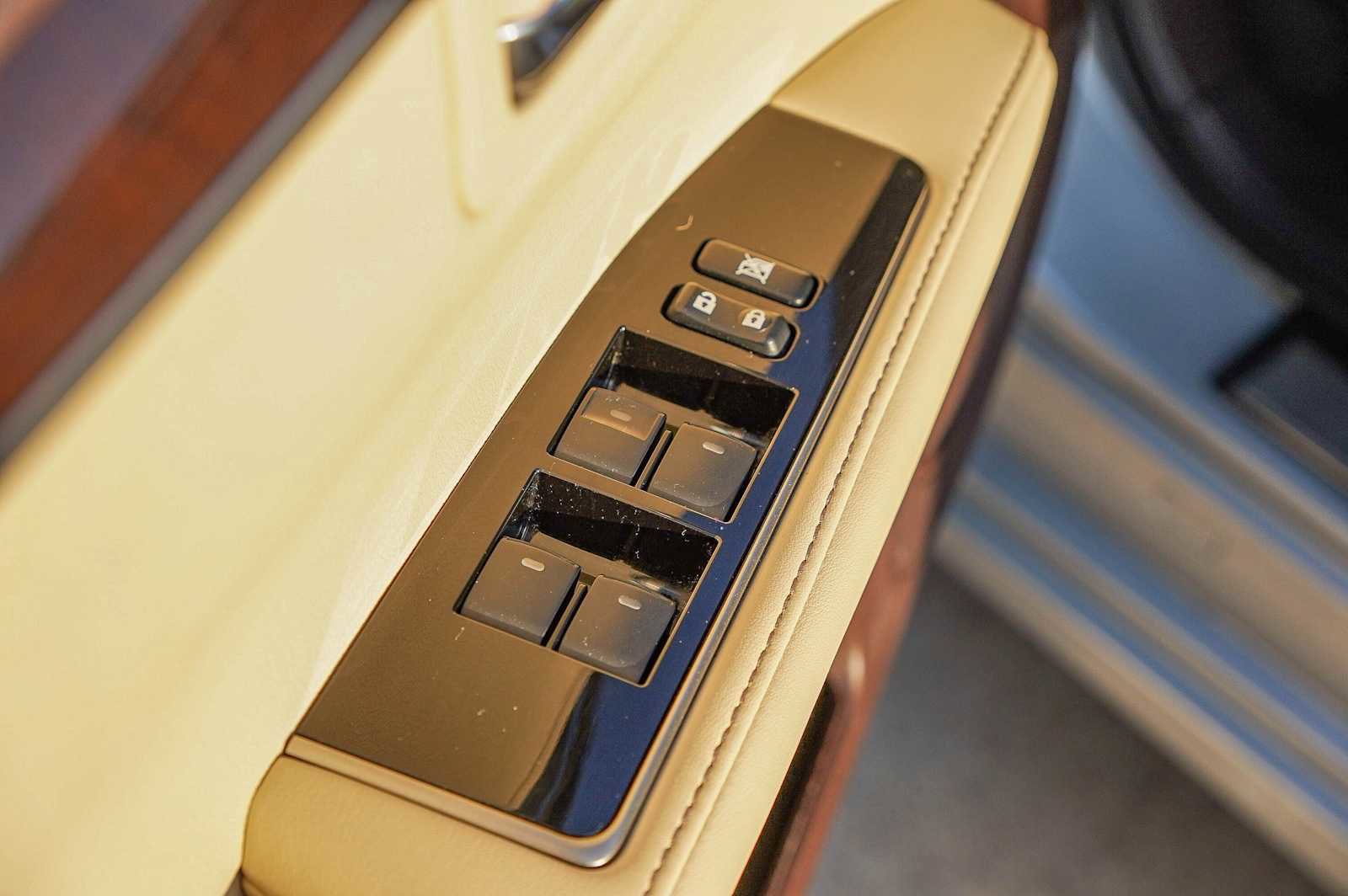 Used 2018 Lexus ES 350 image 25