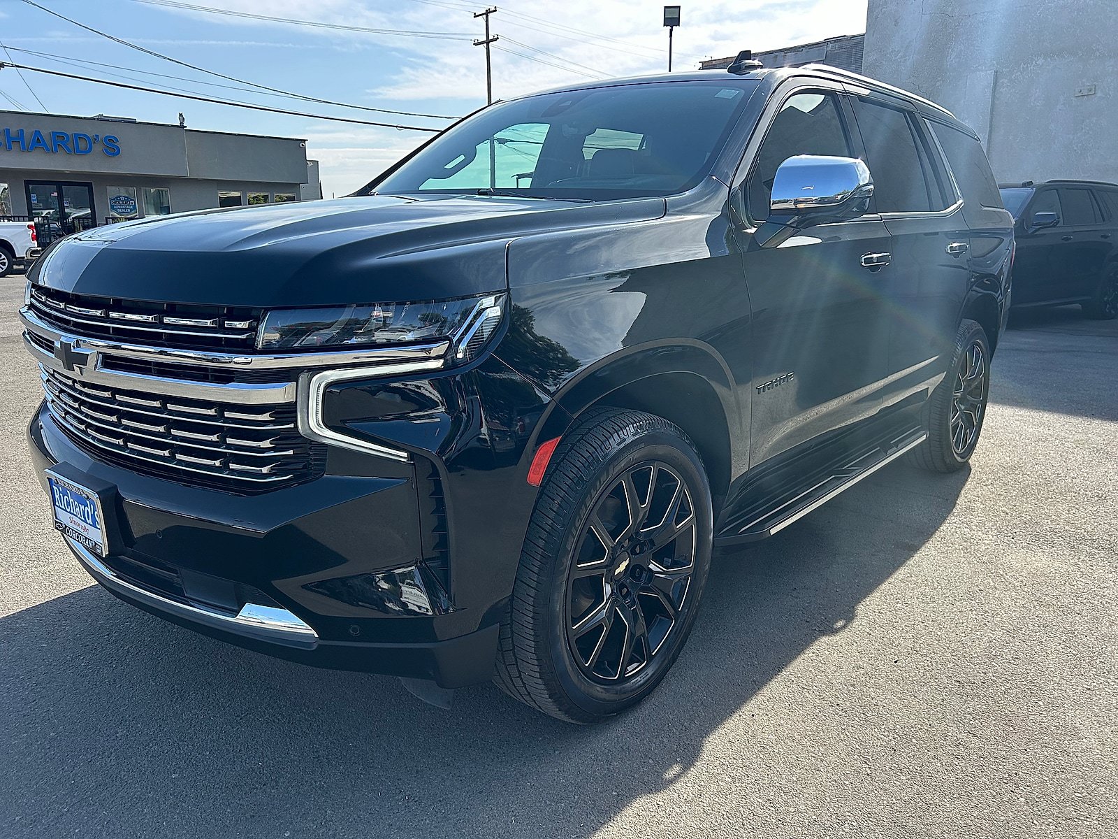Used 2021 Chevrolet Tahoe Premier w/ Premium Package RWD image 7