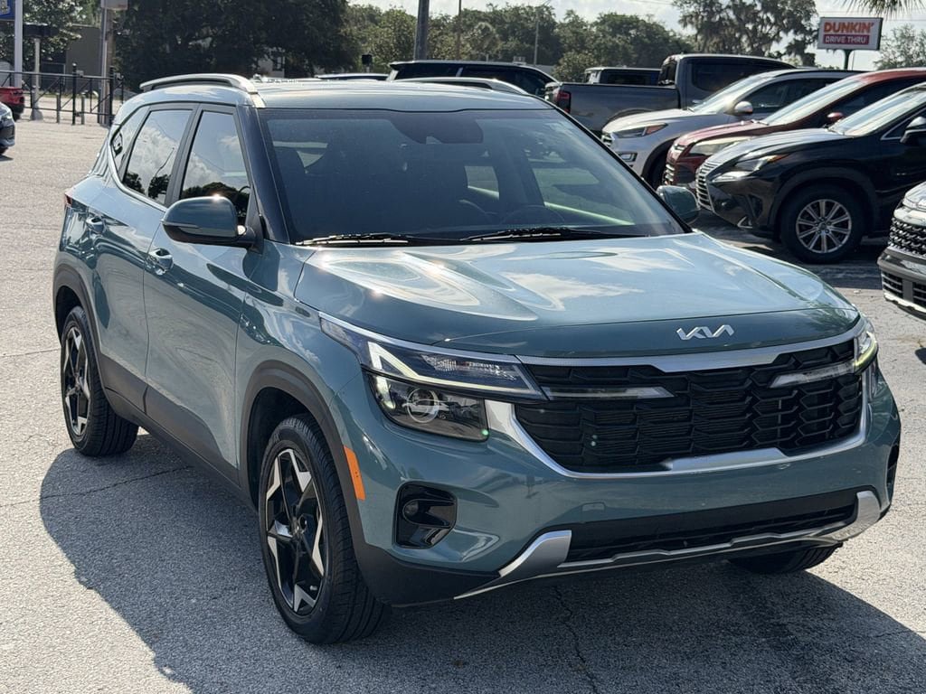Certified 2024 Kia Seltos EX AWD/4WD image 2