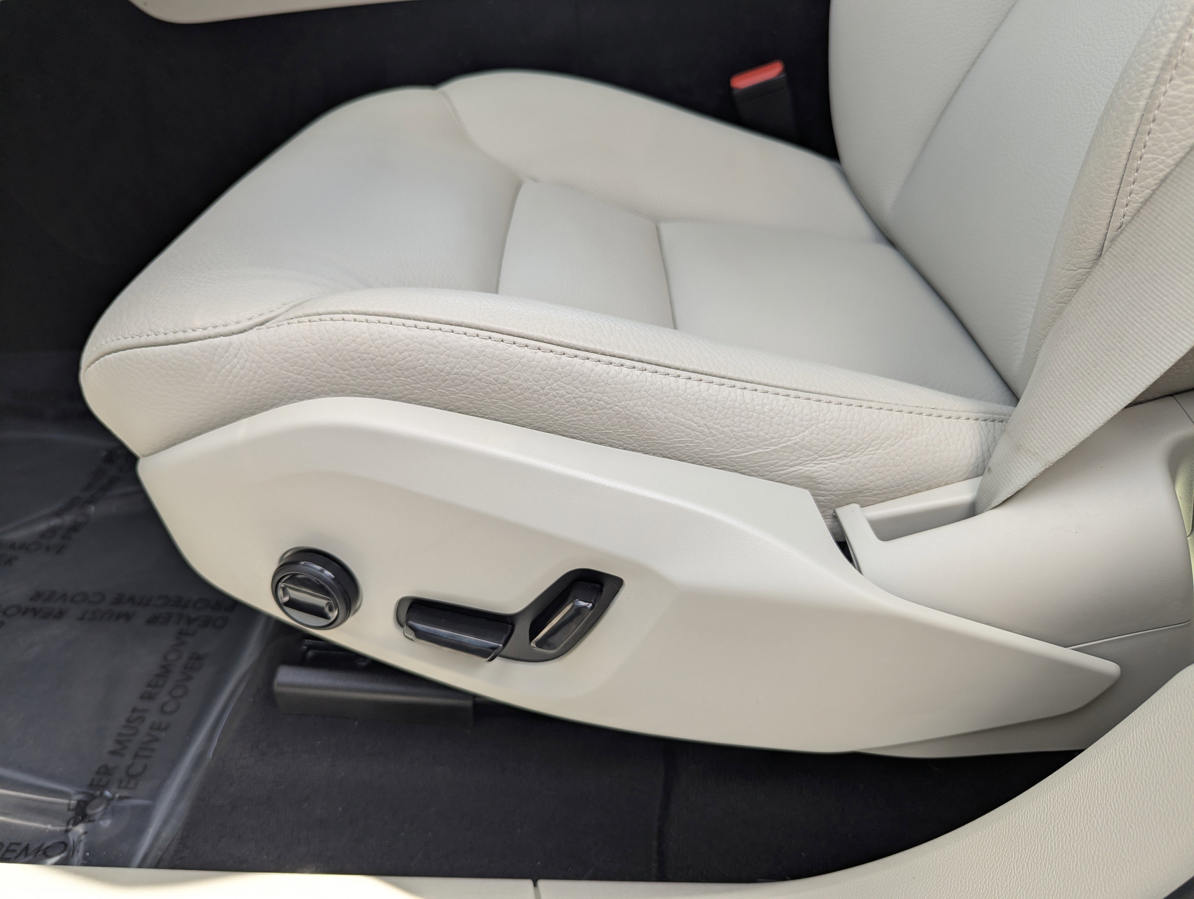 Used 2024 Volvo XC60 B5 Plus w/ Protection Package Premier AWD/4WD image 22