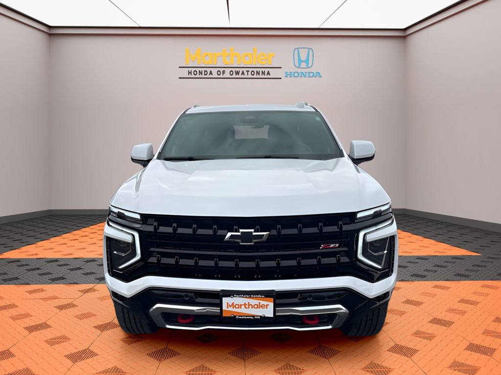 Used 2025 Chevrolet Suburban Z71 AWD/4WD image 8