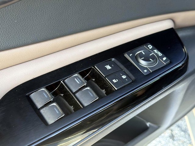 Used 2023 Lexus ES 350 Ultra Luxury w/ Accessory Package (Z2) FWD image 13