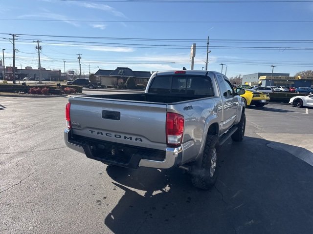Used 2017 Toyota Tacoma SR5 w/ SR5 Appearance Package (SM) image 6