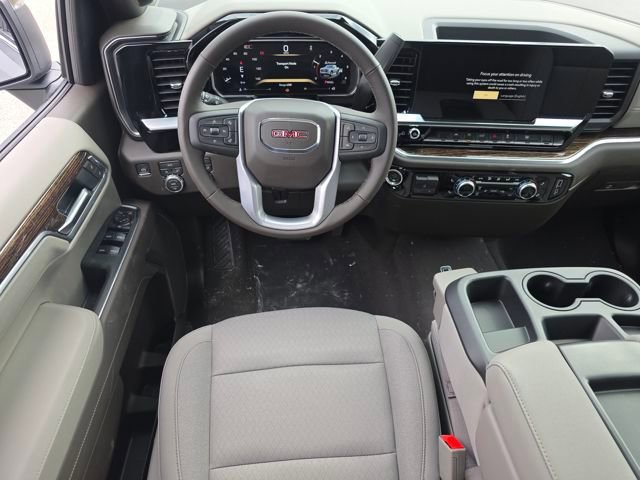 New 2026 GMC Sierra 1500 SLE image 3