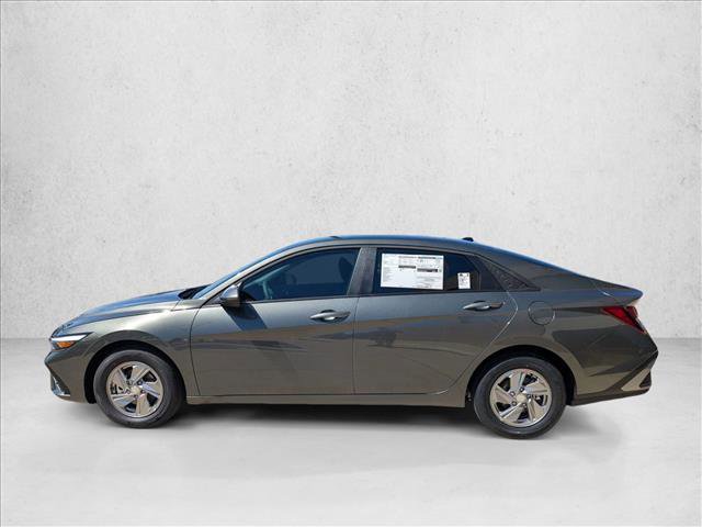 New 2026 Hyundai Elantra SE FWD image 5