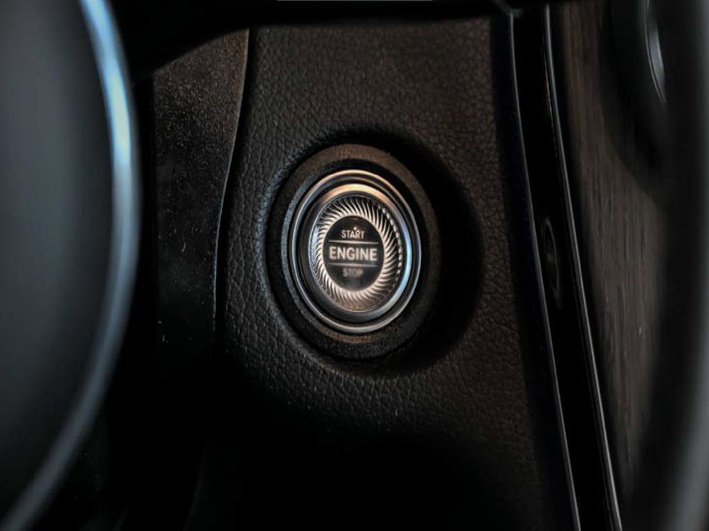 Used 2022 Mercedes-Benz GLC 300 4MATIC image 16