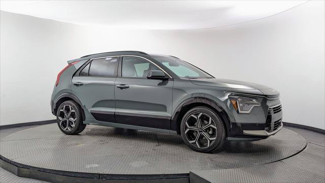 Used 2023 Kia Niro SX Touring FWD image 11