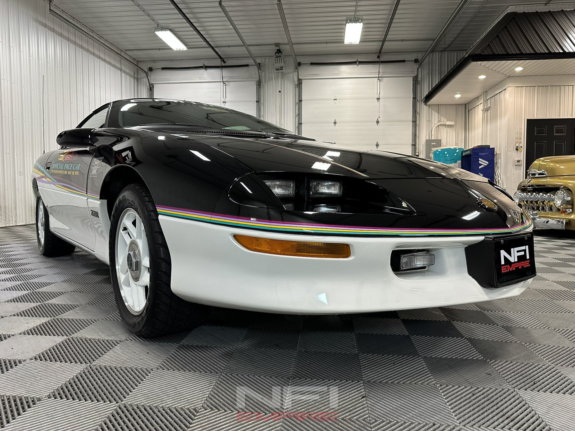 Used 1993 Chevrolet Camaro Z28 RWD image 15