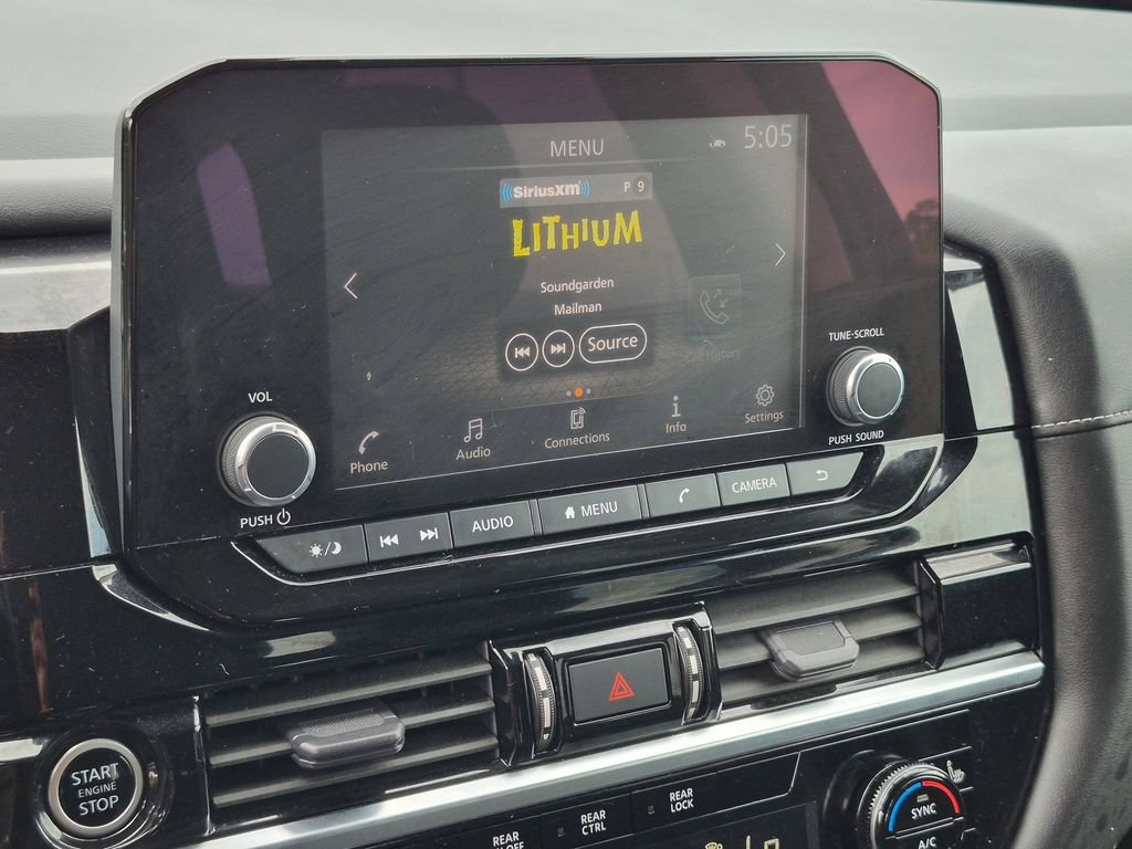 Used 2024 Nissan Pathfinder SV w/ Lighting Package (N92) AWD/4WD image 16