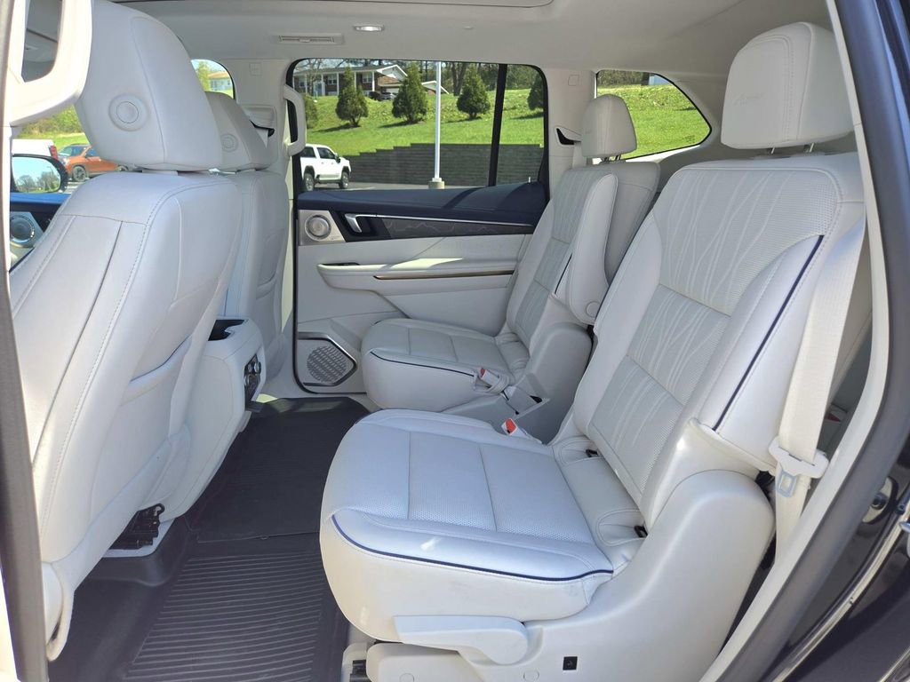 New 2025 Buick Enclave Avenir w/ Super Cruise Package image 13