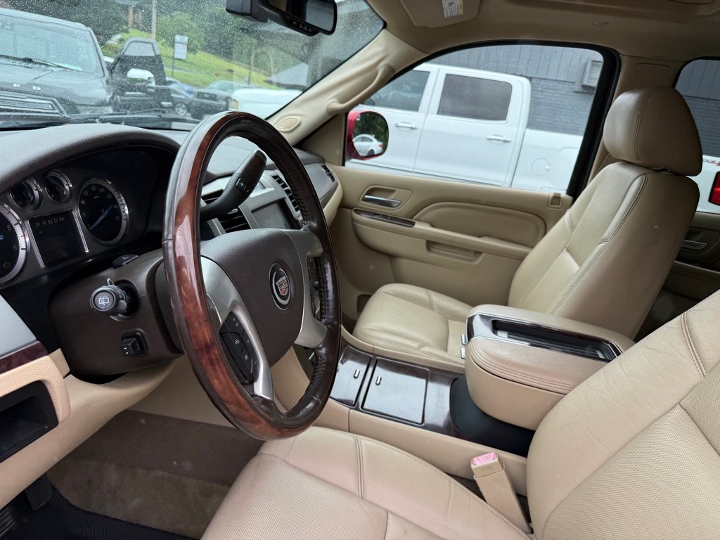 Used 2013 Cadillac Escalade Premium AWD/4WD image 53