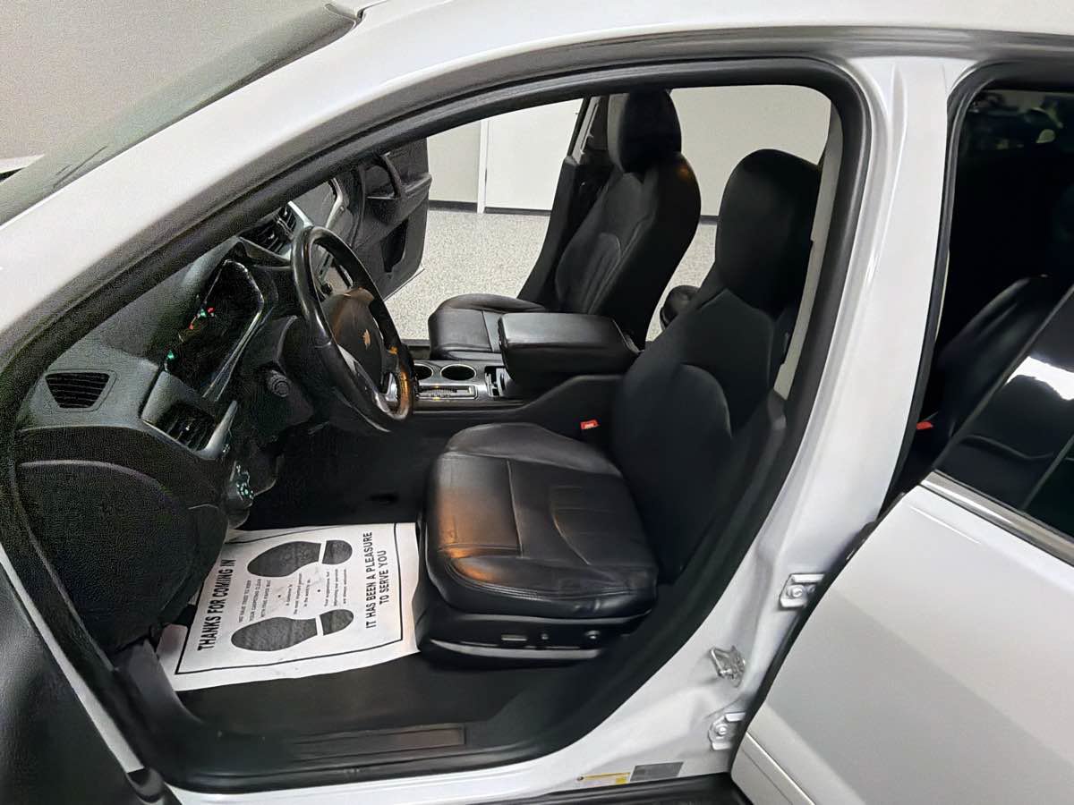 Used 2017 Chevrolet Traverse LT FWD image 11