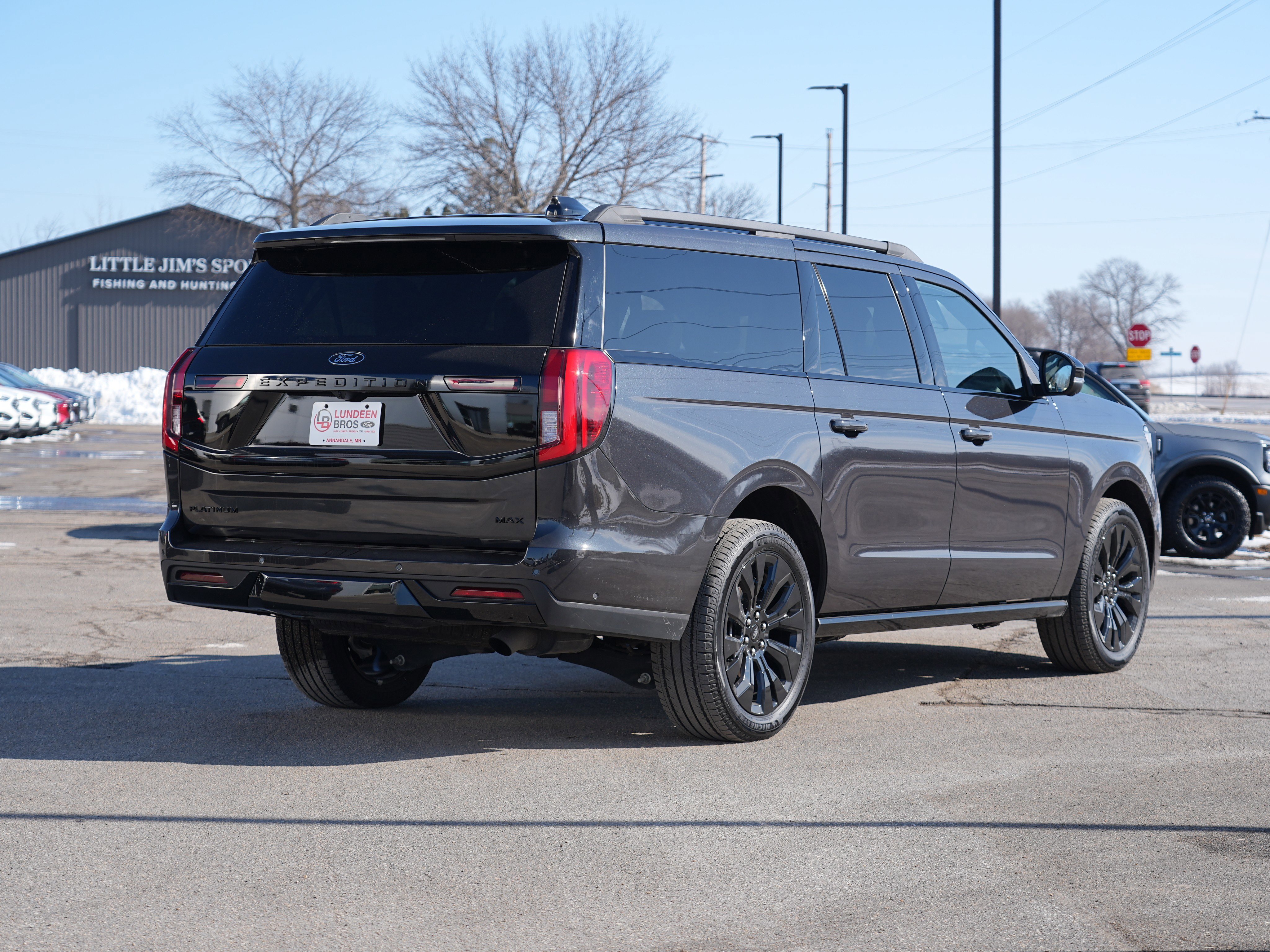 Used 2025 Ford Expedition Max Platinum w/ Stealth Appearance Package AWD/4WD image 3