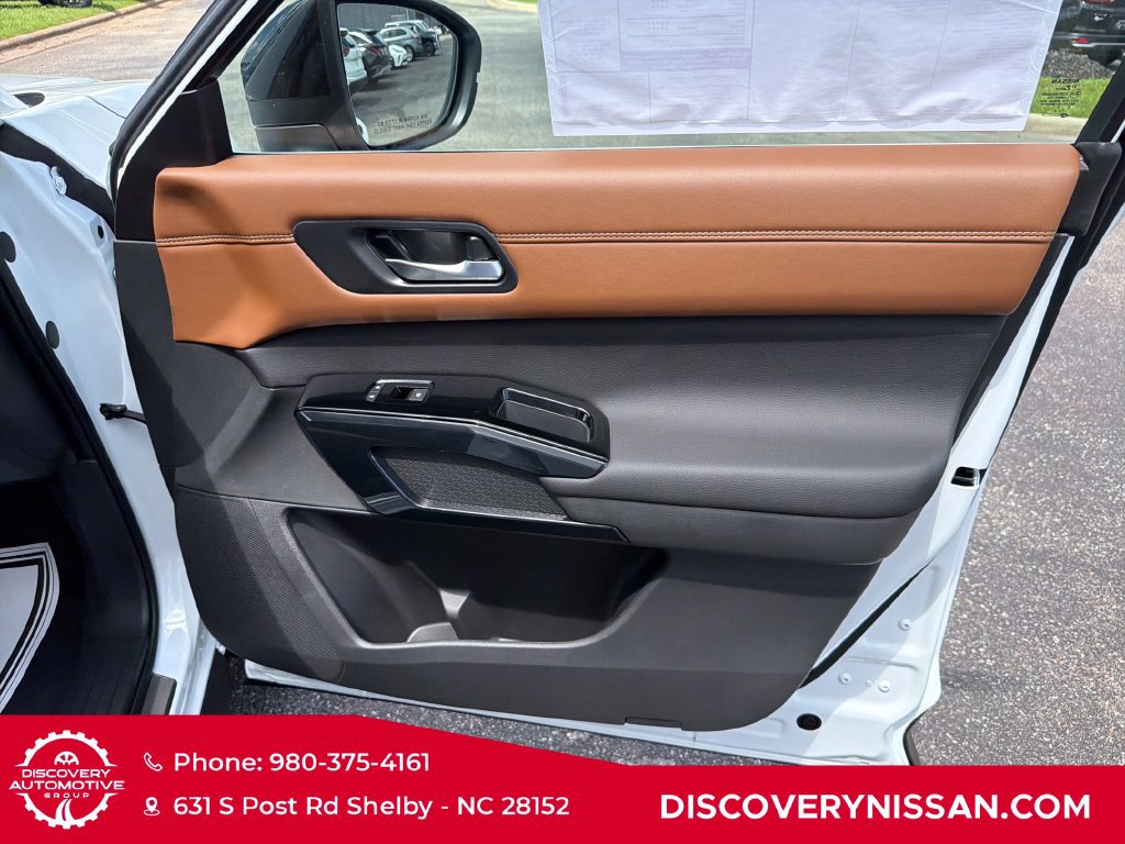 New 2026 Nissan Pathfinder Platinum w/ Lighting Package AWD/4WD image 39