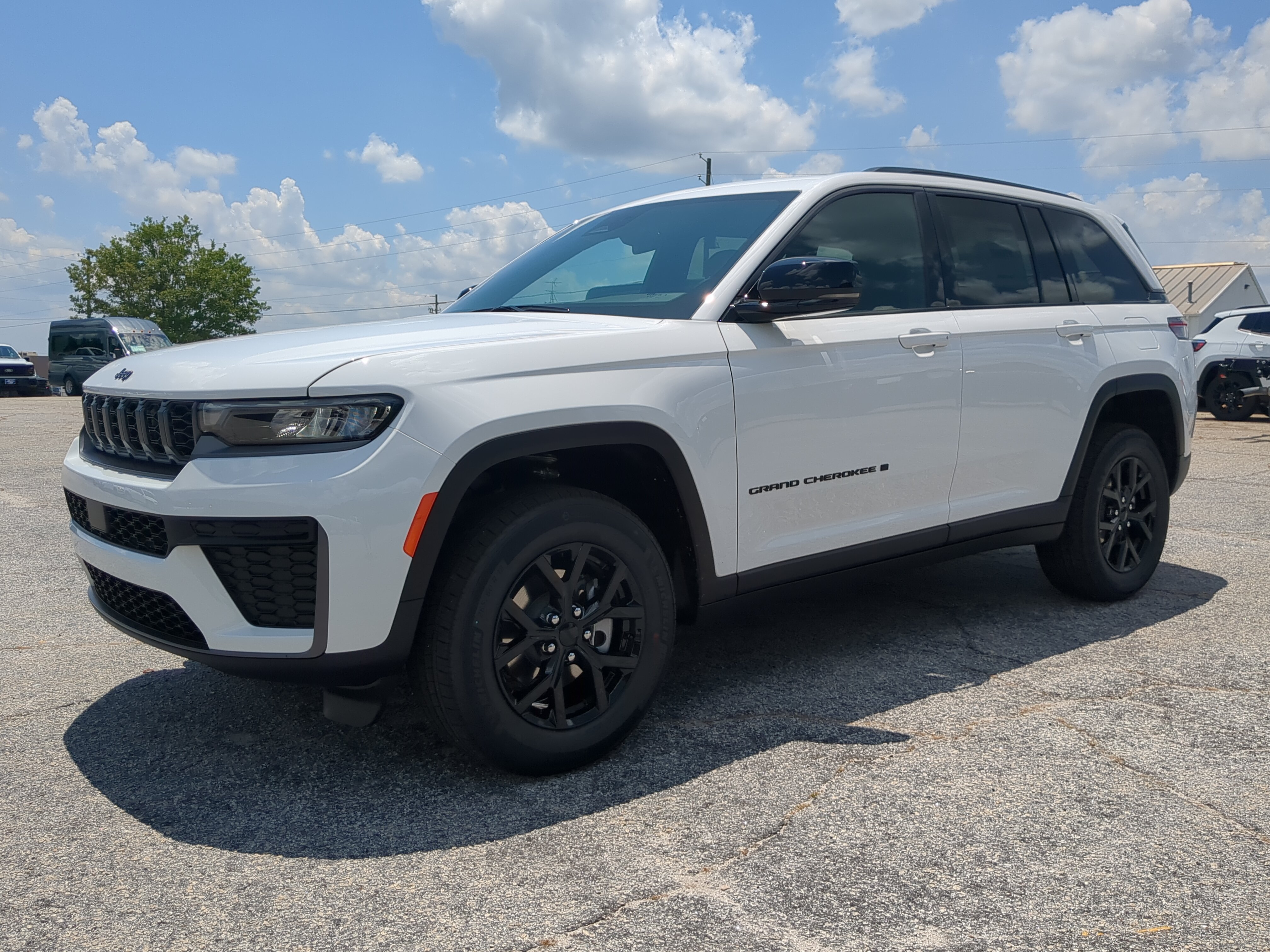 New 2026 Jeep Grand Cherokee Altitude RWD image 6