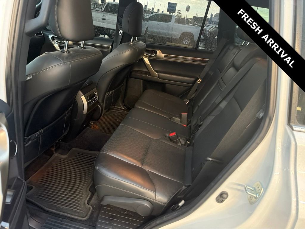 Used 2020 Lexus GX 460 Luxury w/ Off Road Package AWD/4WD image 9