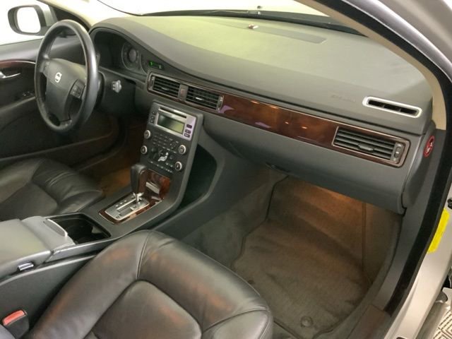 Used 2008 Volvo V70 image 33