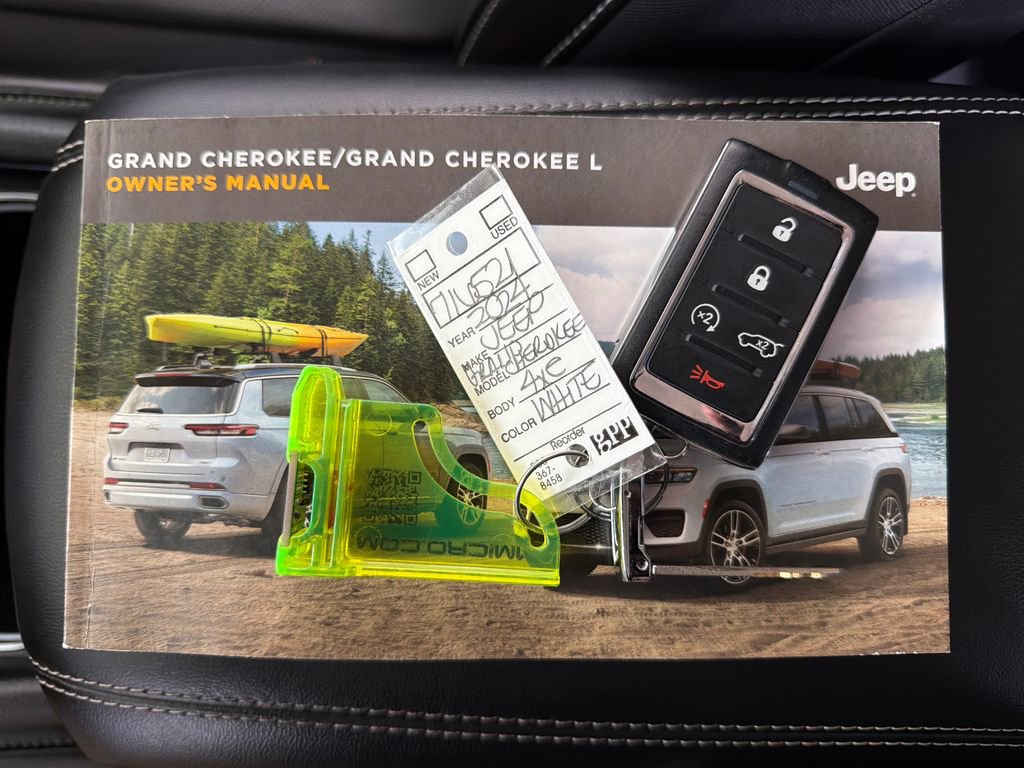 Used 2024 Jeep Grand Cherokee Limited 4xe w/ Luxury Tech Group II image 37
