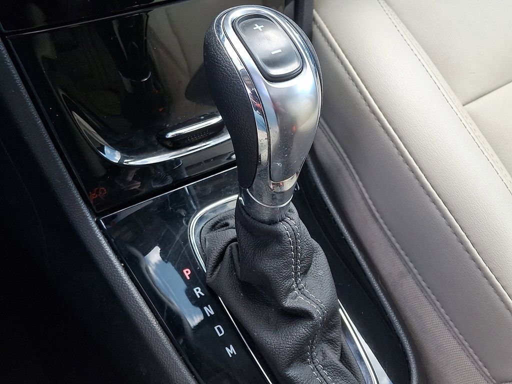 Used 2017 Buick Encore Premium image 16