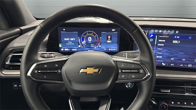 Used 2025 Chevrolet Traverse LT image 20