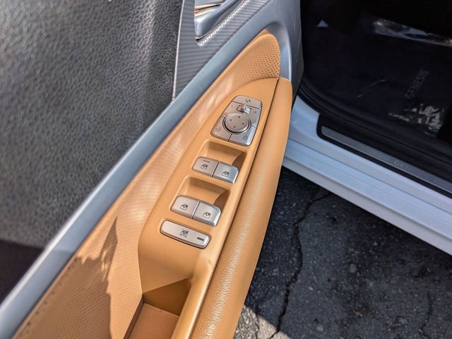 Used 2022 Genesis G70 3.3T image 13