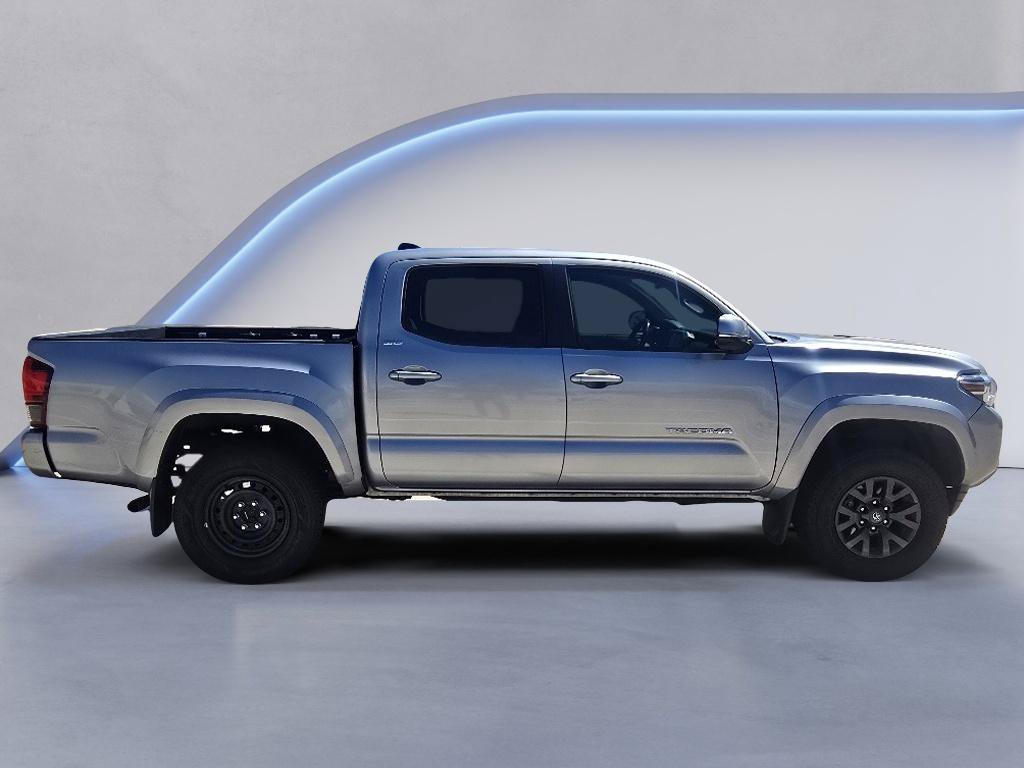 Used 2020 Toyota Tacoma SR5 AWD/4WD image 7