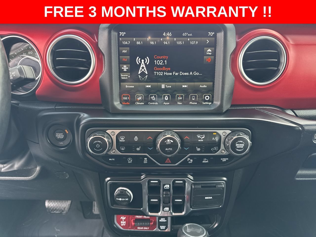 Used 2022 Jeep Wrangler Unlimited Rubicon w/ Cold Weather Group AWD/4WD image 17