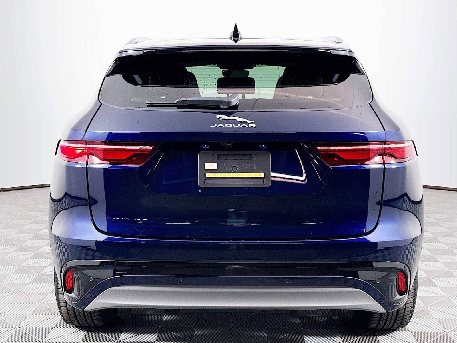 New 2025 Jaguar F-PACE R-Dynamic S AWD/4WD image 6