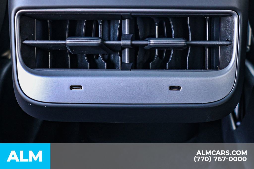 Used 2025 Tesla Model Y Long Range image 50