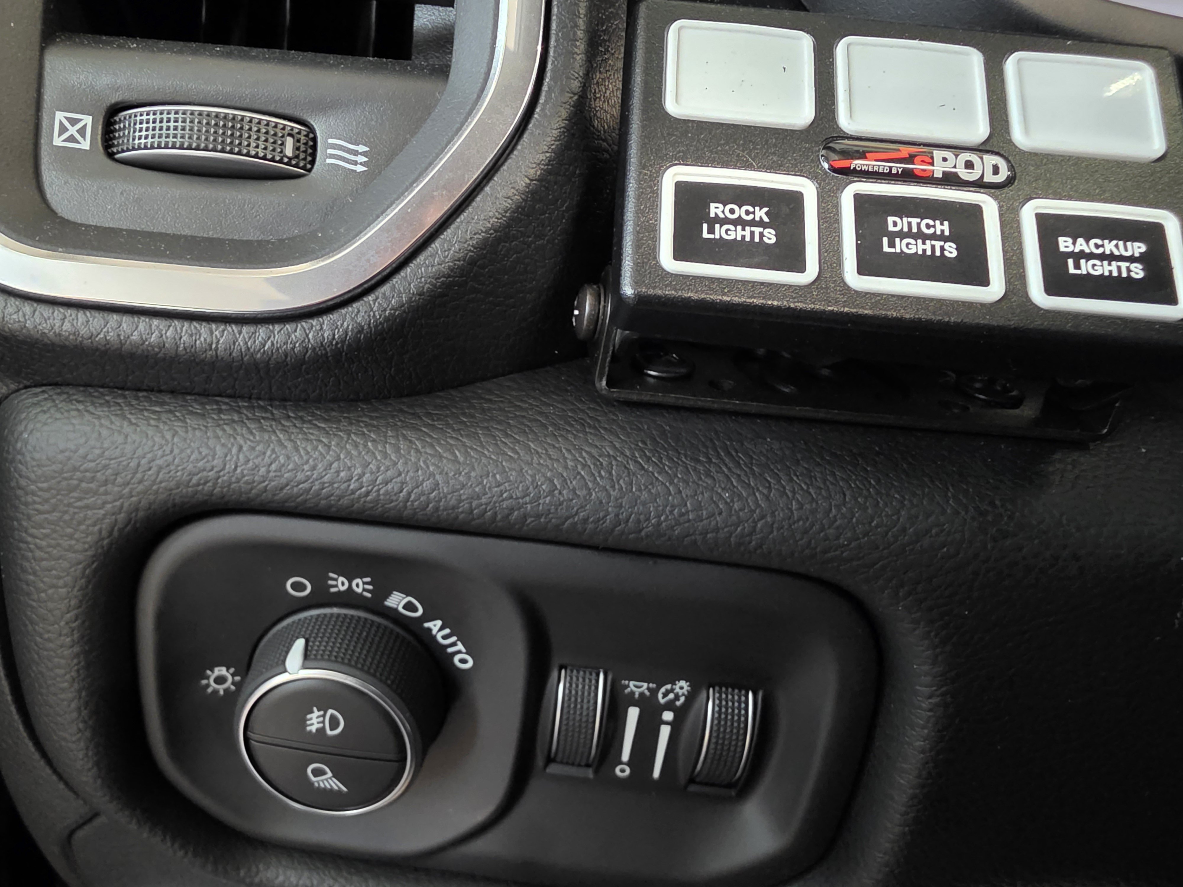 New 2026 RAM 1500 Laramie w/ Night Edition AWD/4WD image 13